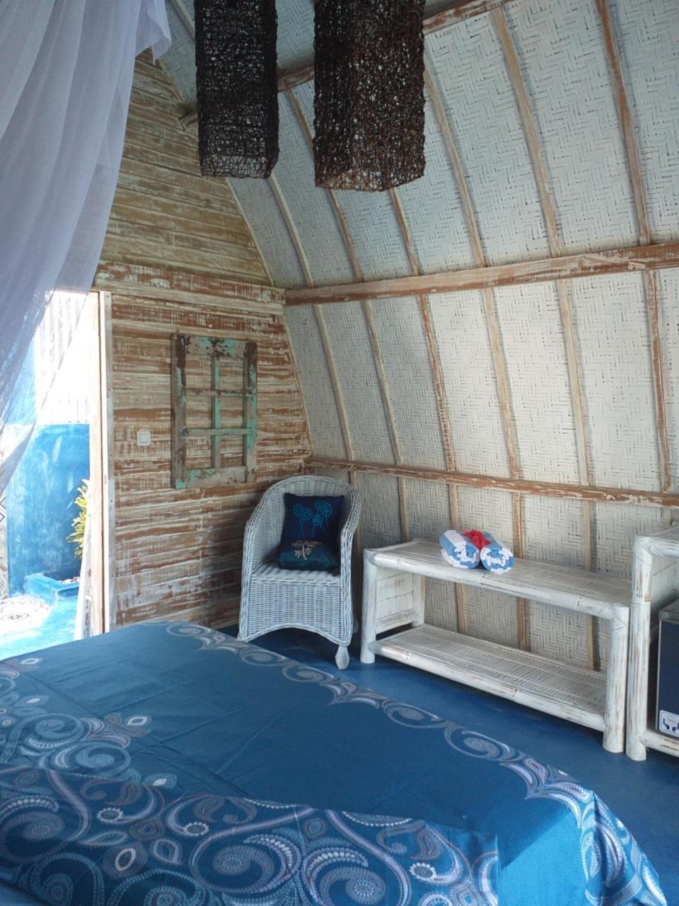 Casa Azzurra Bed & Breakfast Gili Air Exterior photo