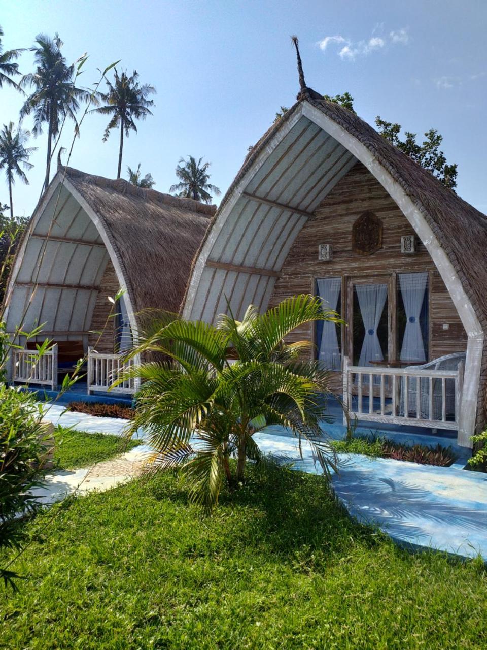 Casa Azzurra Bed & Breakfast Gili Air Exterior photo